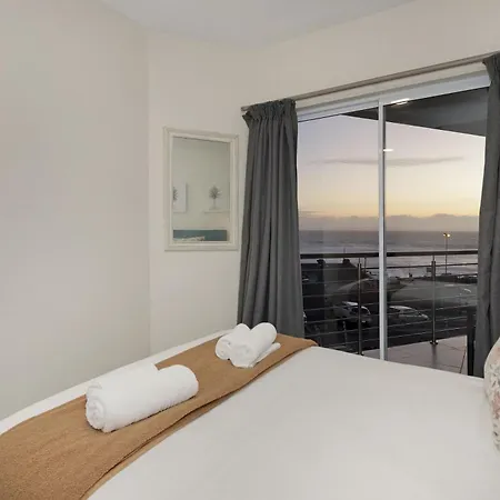 Sunset On Hill 3 By Hostagents Appartement Kaapstad Buitenkant foto