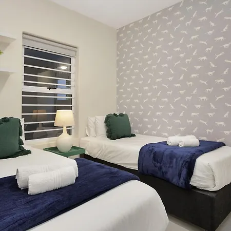 Sunset On Hill 3 By Hostagents Appartement Kaapstad Buitenkant foto
